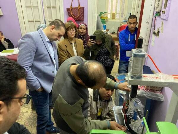 “مصنعك في بيتك”مبادرة للمصريين الأحرار لتعليم الحرف والصناعات اليدوية