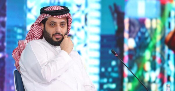 تركي آل الشيخ يتبرع بـ 5 ملايين جنيه لحملة علاج غير القادرين بمستشفى وادي النيل