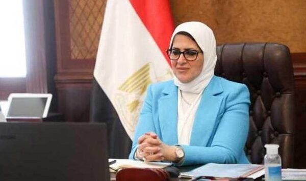 «احمرار.. حكة».. «الصحة» تكشف نوعين من الأعراض الجانبية «موضوعية وعامة» للقاح كورونا