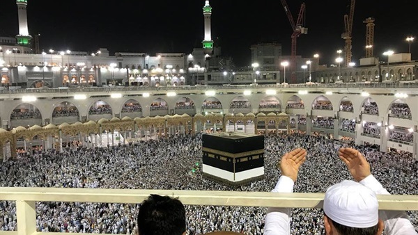 السعودية تنفي بدء حجز عمرة رمضان