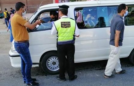 محافظ الشرقية : تغريم 56 سائق لعدم الإلتزام بإرتداء الكمامة الواقية لمواجهة فيروس كورونا المستجد