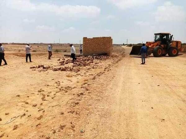 إزالة ٦٣ حالة تعدي على الأراضى الزراعية بمساحة ١٠ فدان و٢١ قيراط و ٨ سهم و ازالة ١٢ حالة تعدى بالبناء المخالف بمساحة ١١٨٥ متر بمراكز(الإبراهيمية وبلبيس وأبوحماد )