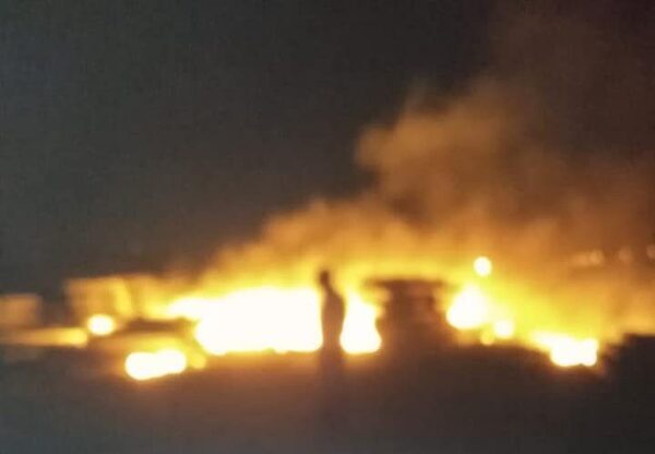 قوات الحماية المدنية تسيطر على حريق بموقع لشركة سامكريت بجوار الطريق الدائري الإقليمىبقريه السلام