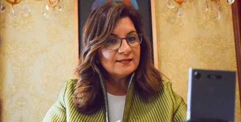 السفيرة نبيلة مكرم للشباب: آمنوا بأنفسكم وقدراتكم واصبروا أمام التحديات للوصول للمراد