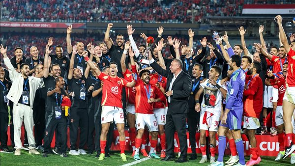 محمد الشناوي: سعداء بالتتويج باللقب.. وجمهور الأهلي اللاعب رقم واحد