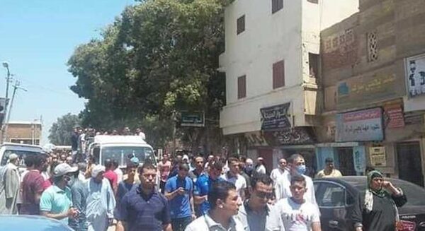 بالصور.. المئات يشيعون جثمان النائب سعيد العبودي إلى مثواه الأخير بالشرقية