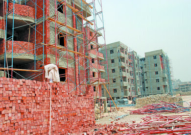السجينى: مجلس الوزراء مكن المحافظين من التصالح على مخالفات البناء «غير الجسيمة»