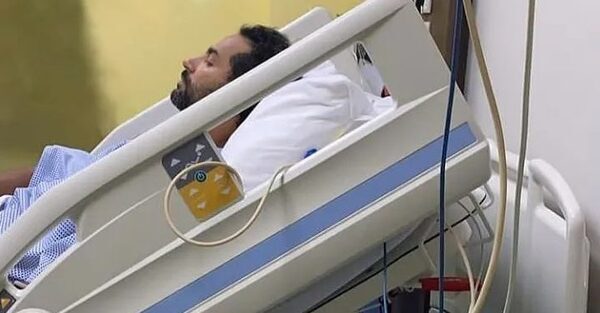 نقل كريم فهمي إلى المستشفى إثر تعرضه لوعكة صحية مفاجئة