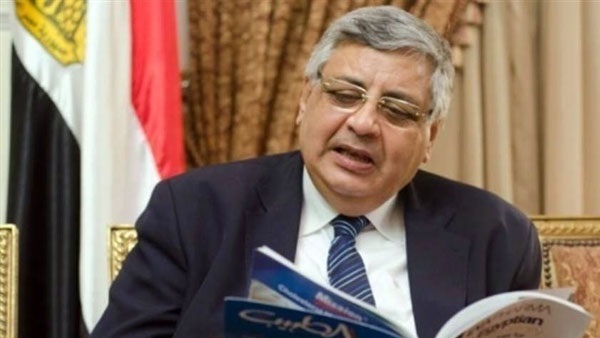 مستشار الرئيس: خطر كورونا قل وظهور لقاح للفيروس أكتوبر المقبل