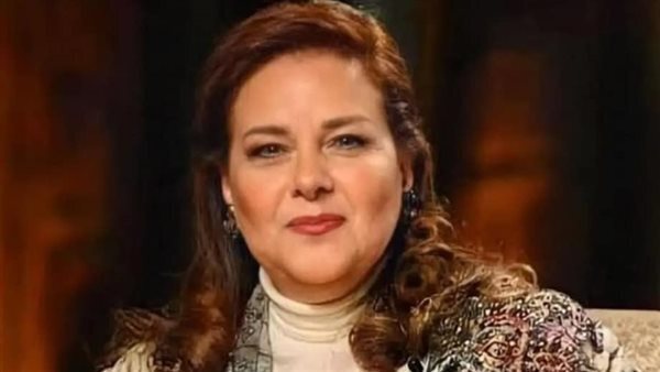 وفاة الفنانة دلال عبدالعزيز بعد صراع مع المرض