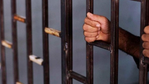 حبس متهم بقتل والده بعزبة النقطة بمركز منيا القمح 4 أيام على ذمة التحقيق