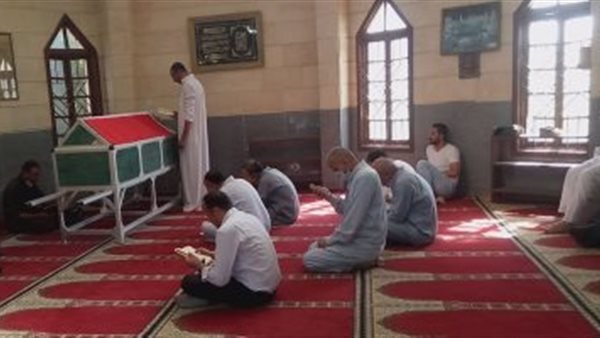 الحكومة توافق على السماح بإقامة صلاة الجنازة داخل المساجد الكبرى