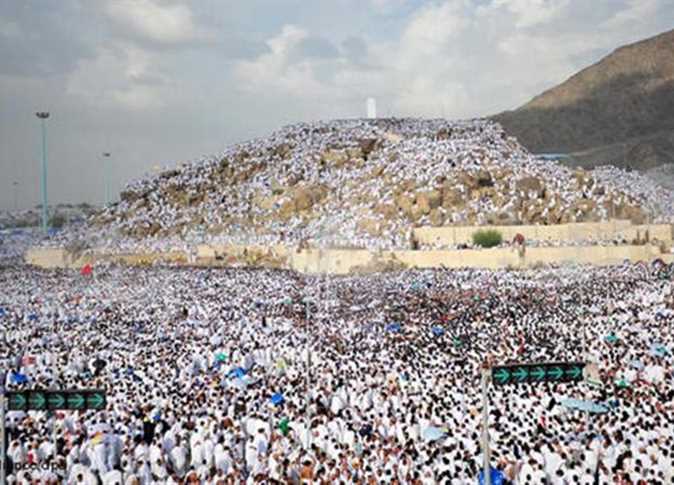 هل يجوز صيام يوم عرفة بنيتي السنة وقضاء رمضان؟