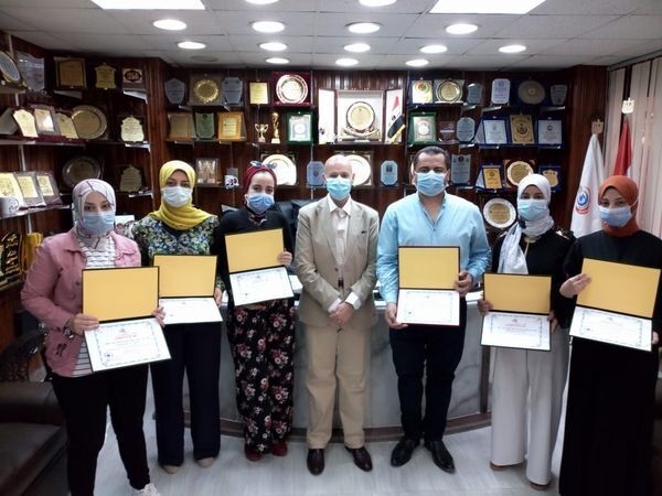 صحة الشرقية  : تكريم فريق برنامج الزمالة المصرية  بالمديرية لتميزهم فى عملهم