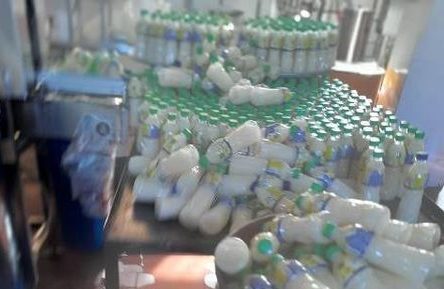 ضبط طن و200 كيلو مركزات مانجو منتهية الصلاحية في حملات تموينية وتفتيشية مفاجئة على مصانع المواد الغذائية بمدينة العاشر من رمضان