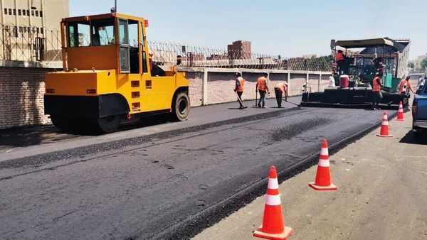 بتكلفة 3 مليون جنيه ….محافظ الشرقية يُتابع أعمال الرصف الجارية بطريق خليج أبو حاكم بمركز الزقازيق