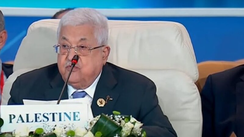 الرئيس الفلسطيني أمام قمة القاهرة للسلام: «لن نرحل وسنبقى في أرضنا»