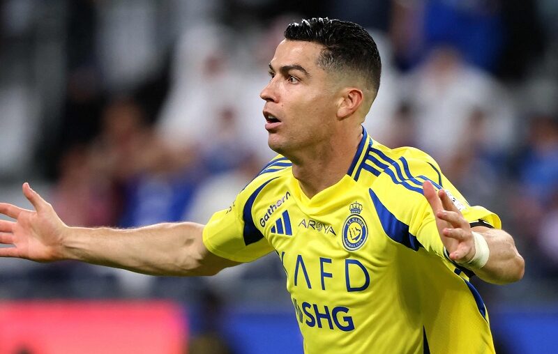 رونالدو يحطم الأرقام ويصبح هداف النصر التاريخي