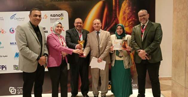 وكيل صحة الشرقية يهنئ مستشفى صدر الزقازيق لفوزها بالمركز الأول بالجمهورية
