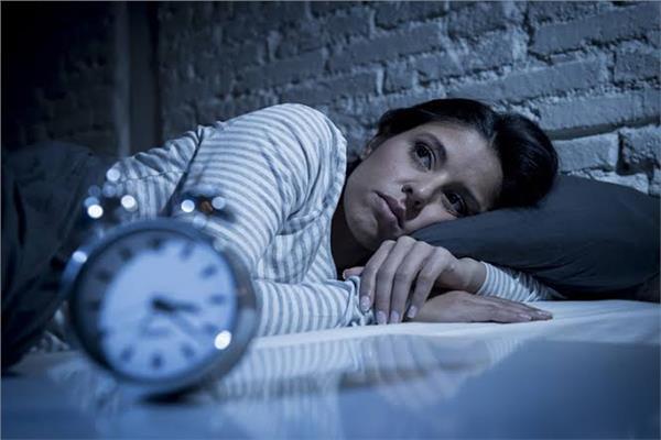 مشاكل النوم وكورونا.. دراسة جديدة تكشف كيف ينام العالم وسط تفشي الوباء