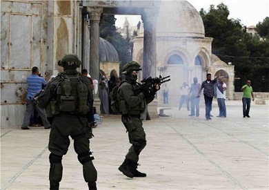 مآذن القدس تطلق نداء موحدا للتدخل لفك الحصار عن الأقصى وإنقاذ المصلين المحتجزين