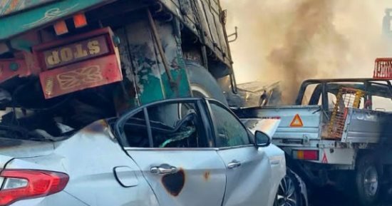 حادث مروع بالطريق الدائري اتجاه الواحات.. وشلل في حركة المرور