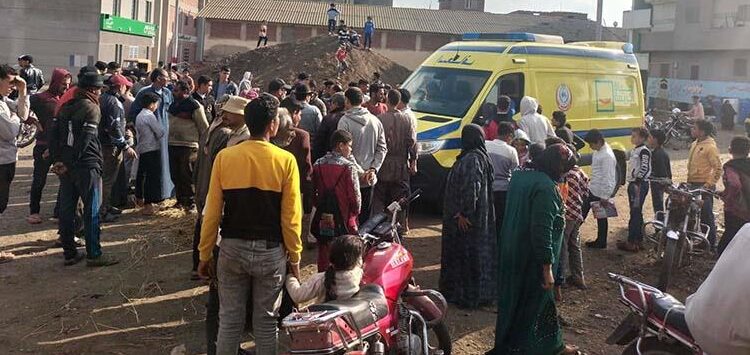 مصرع 3 عمال سقطوا في بيارة صرف صحي بقرية القصبي شرق بصان الحجر.