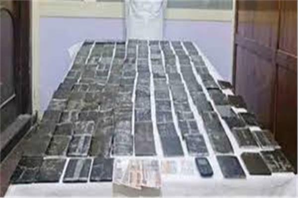 إحباط ترويج 50 طربة حشيش بمدينة العاشر من رمضان