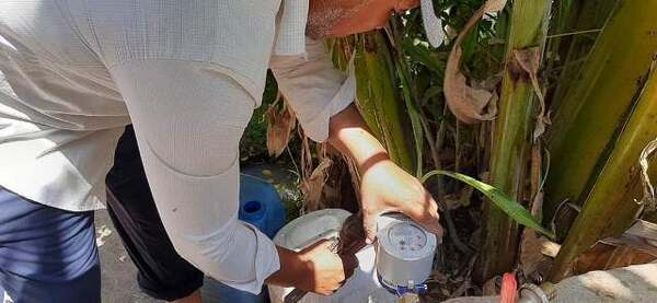 توصيل مياه الشرب بالمجان لعدد من الأسر الأكثر إحتياجا بقرية التلاته بمدينة الصالحية