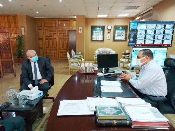 محافظ الشرقية يلتقي رئيس قطاعات كهرباء الشرقية لبحث ومناقشة مشكلة إنقطاع الكهرباء في مركز بلبيس