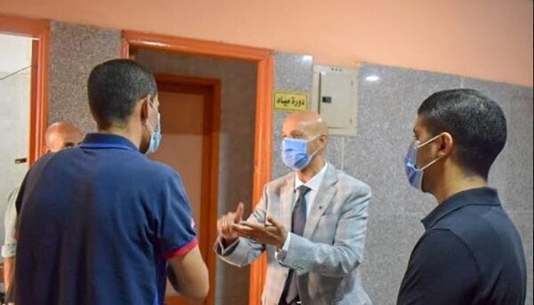 وكيل «صحة الشرقية» يتابع تطعيم المواطنين بلقاح «كورونا»