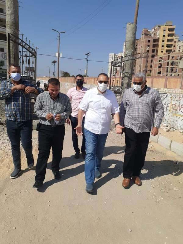 محافظ الشرقية يتابع أعمال إنشاء متنزه للعائلات بكفر أبو حسين بمدينة الزقازيق