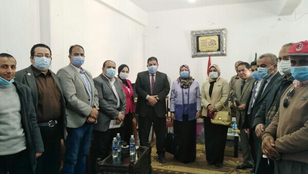 زيارة للجنة جامعة الزقازيق العلمية لمشروع تدوير المخلفات بأرض الفدان مركزمنياالقمح