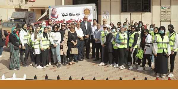 نائبة قبطية بالشرقية توزع ألف كرتونة مواد غذائية و3000 وجبة إفطار على الصائمين.