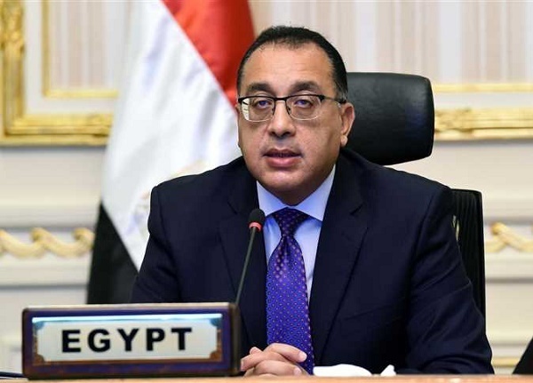 رئيس الوزراء : جنوح السفينة بقناة السويس حادث استثنائي