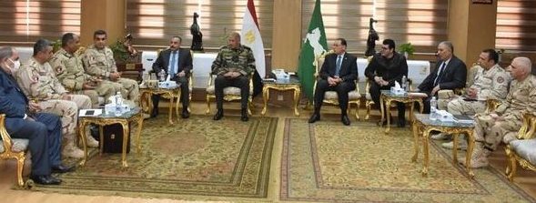 محافظ الشرقية يستقبل مساعد القائد العام للقوات المسلحة لحياه كريمة بالمحافظة