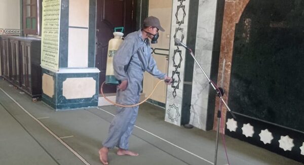 صحة الشرقية: استمرار عمل الفرق الصحية المكثفة لتطهير وتعقيم المدارس ودور العبادة والأماكن الحيوية