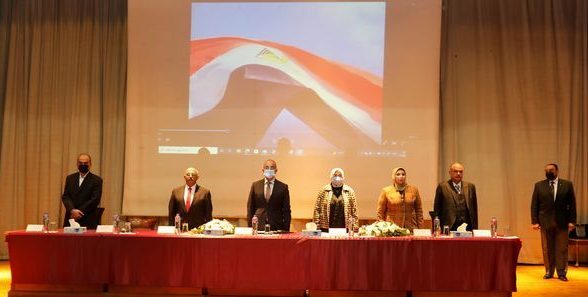 افتتاح مؤتمر ( خطوة علي الطريق ) لطلاب كلية صيدلة الزقازيق