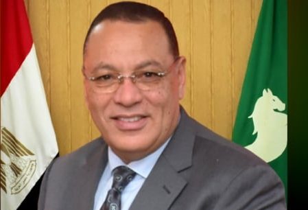 محافظ الشرقية يُهنئ أبناء المحافظة وأعضاء الجهاز التنفيذي والقيادات الأمنية وأعضاء مجلسي النواب والشيوخ