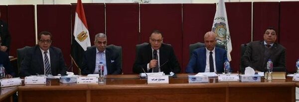 محافظ الشرقية يُشارك في إجتماع مجلس أمناء مدينة العاشر من رمضان