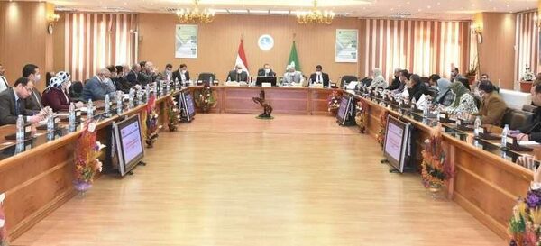 محافظ الشرقية يطمئن على جاهزية مديرية الطب البيطري لمواجهة أنفلونزا الطيور