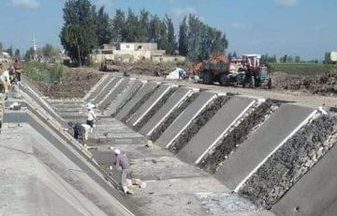 محافظ الشرقية يُتابع أعمال تأهيل وتبطين ترعه جندل العليا والفولي بمركز الحسينية