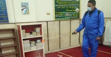 صحة الشرقية: استمرار جهود الفرق الصحية لتطهير وتعقيم دور العبادة والأماكن الحيوية بالمحافظة