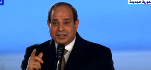 السيسى لأهل اسوان: بحب كل المصريين.. وخدنا خطوة من الف خطوة فى الصعيد