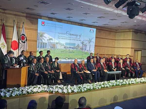 رئيس جامعة الزقازيق يشهد حفل تسليم وتسلم رئاسة الجامعة المصرية اليابانية للعلوم والتكنولوجيا