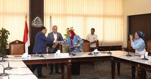 رئيس جامعة الزقازيق يشهد توقيع بروتوكول التعاون المشترك