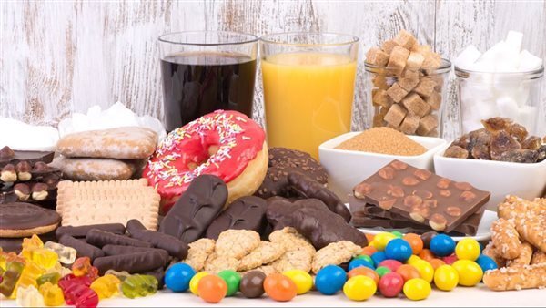 استشاري تغذية: السكريات تزود الجوع والألبان تُقلل الشهية.