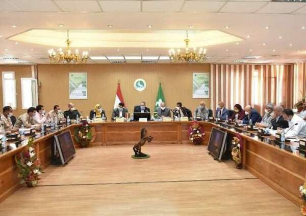 محافظ الشرقية يعقد إجتماعاً لمتابعة الموقف التنفيذي لمبادرة حياه كريمة بالقرى 41 بمركز الحسينية
