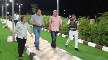 جولة مسائية لمحافظ الشرقية لمتابعة أعمال الرصف والتطوير الجارية بشوارع الزقازيق