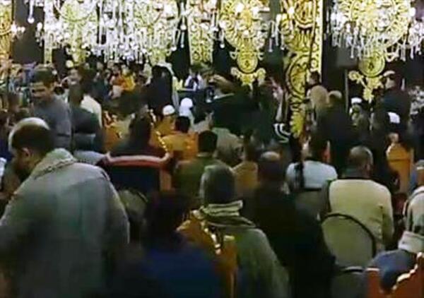 تشييع جثمان الشيخ محمد حسن الفردي بعد وفاته فى سرادق عزاء بقريتة عزبة “الفردي” التابعة لمدينة القُرين